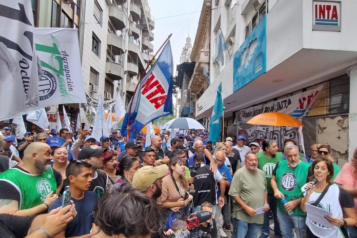 INTA-marcha empleados