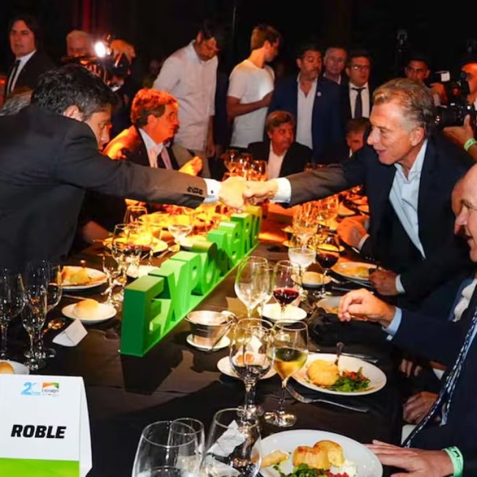 Saludo Macri con Kicillof - Expoagro